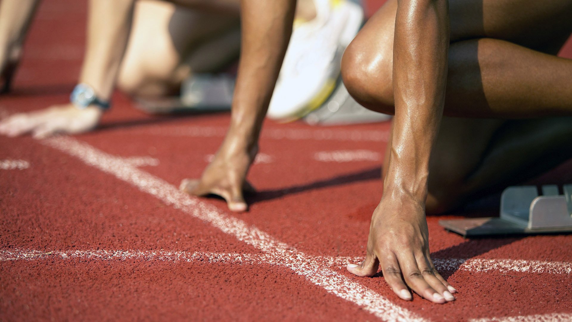 【罚分揭秘】裁判如何快速判断犯规点,确保比赛流畅,裁判的犯规手势